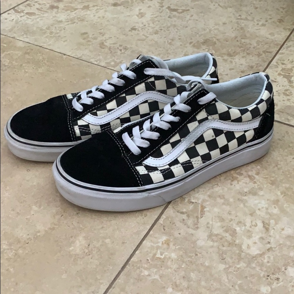 Old school checkered Vans // Size 7.5 women’s.